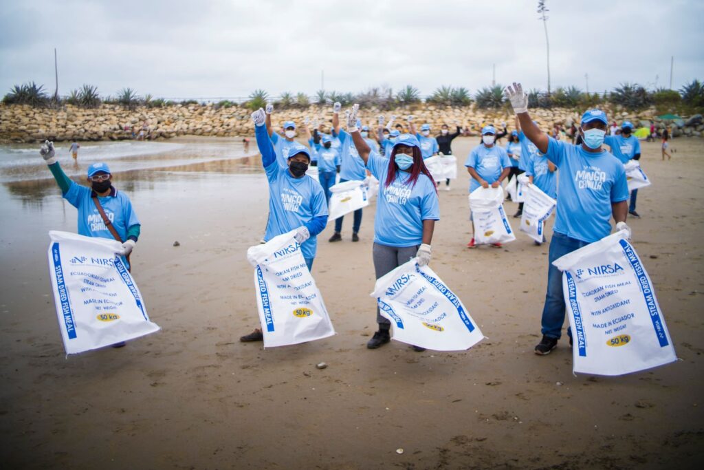 NIRSA realizó “Minga Canilla” por el Día Mundial de la limpieza de playas.